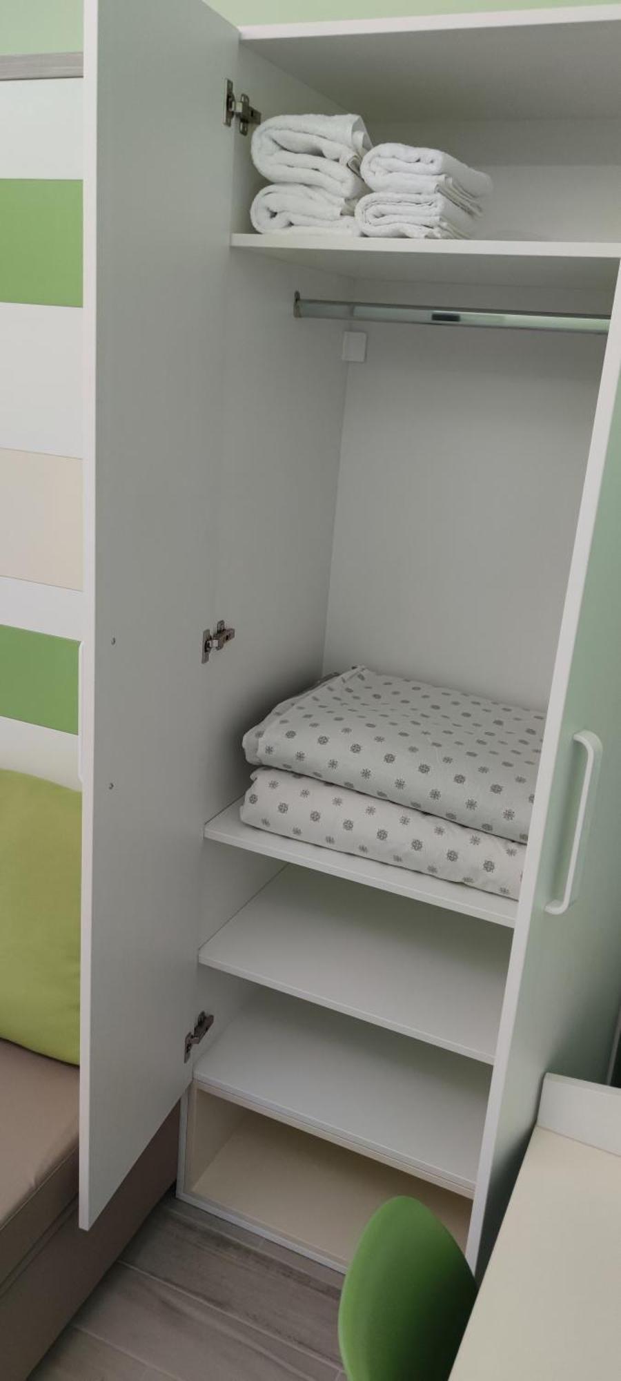 Cinema House Single & Double Rooms & Studio Apartments Pula Exteriör bild
