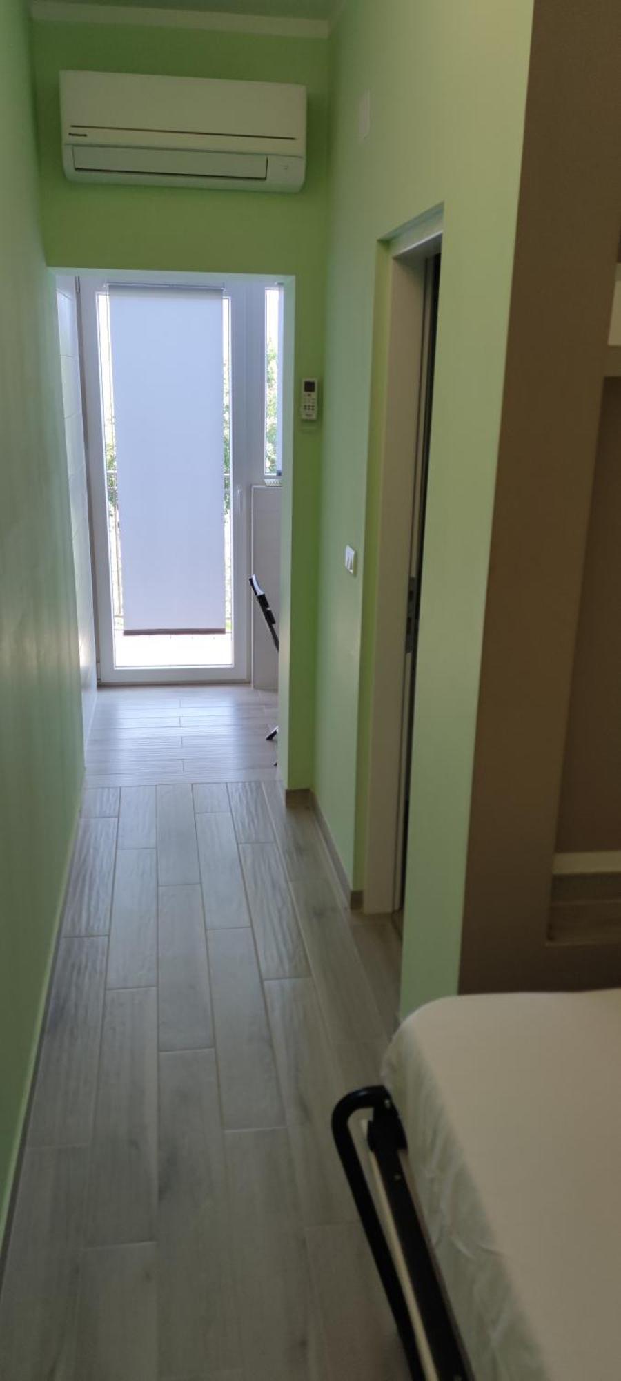 Cinema House Single & Double Rooms & Studio Apartments Pula Exteriör bild